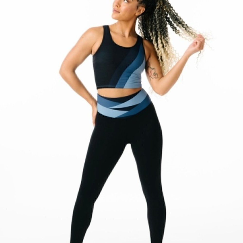 NWT - Zyia Shades of Blue Block Luxe Hi=Rise 7/8 Size 8-10